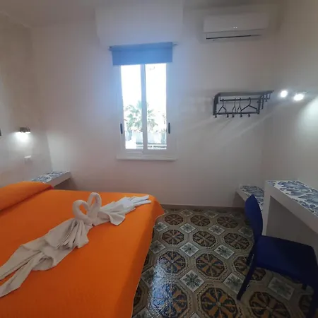 Vulcano: La Porta Delle Eolie 2.0 Gæstehus